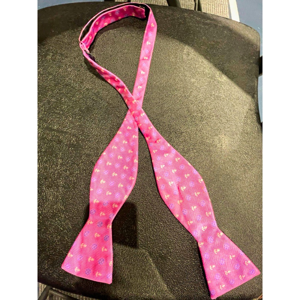 Saddlebred Men's Woven Silk Bow Tie Geometric Nautical Pink Blue White